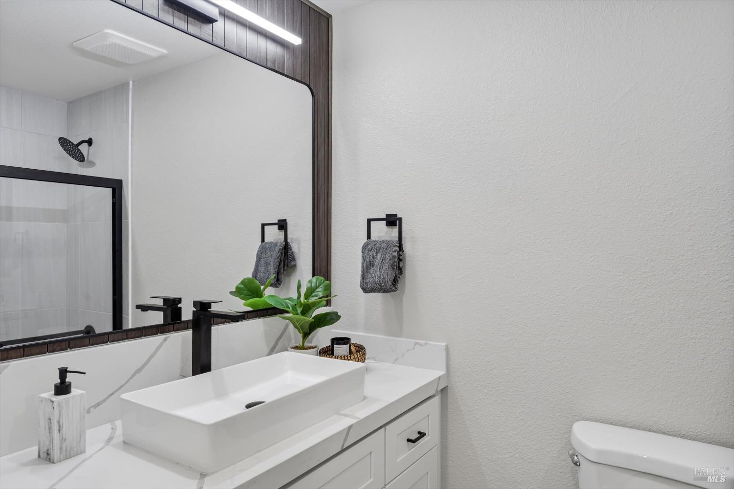 8268 Valley View Drive Sebastopol CA 95472