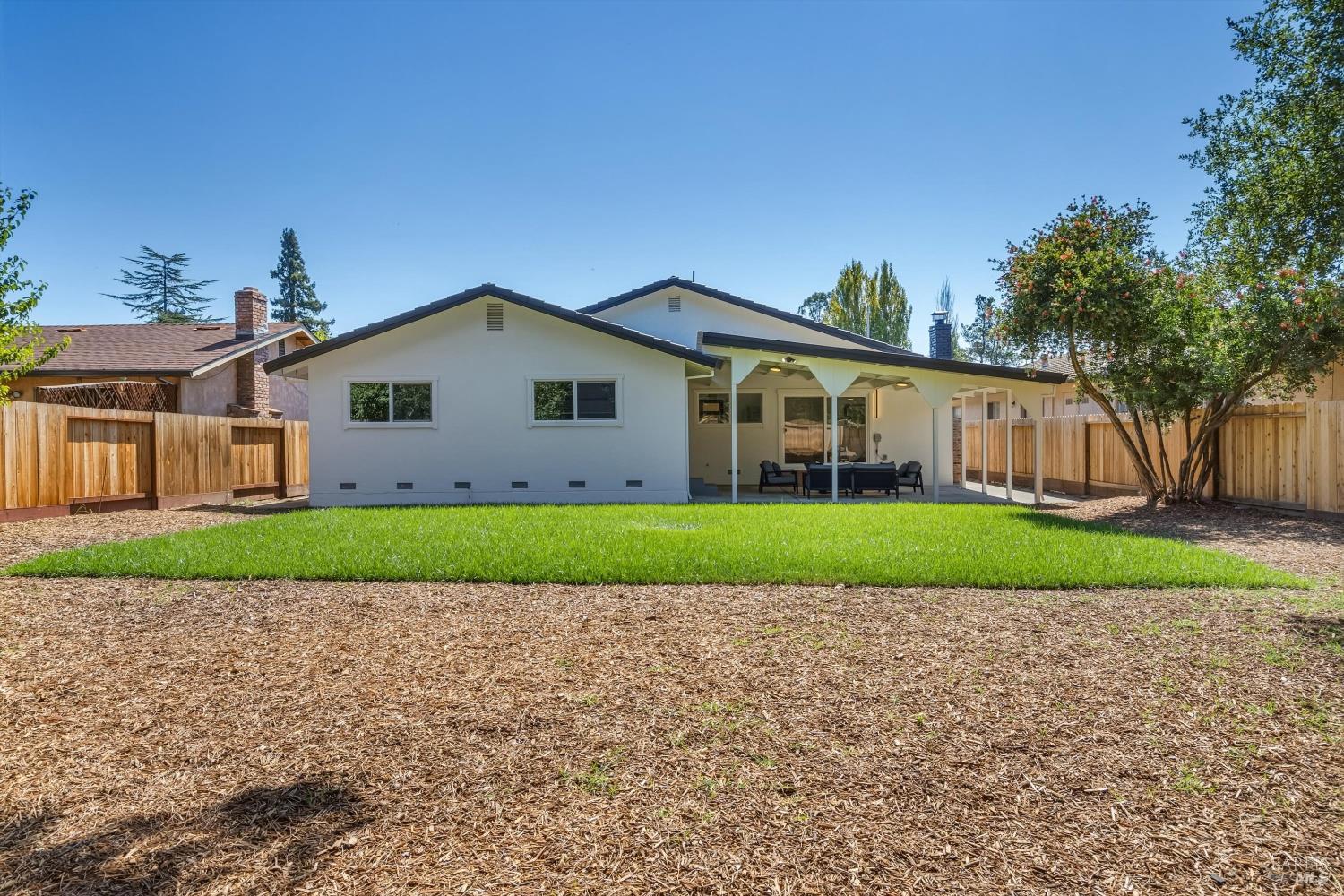 8268 Valley View Drive Sebastopol CA 95472