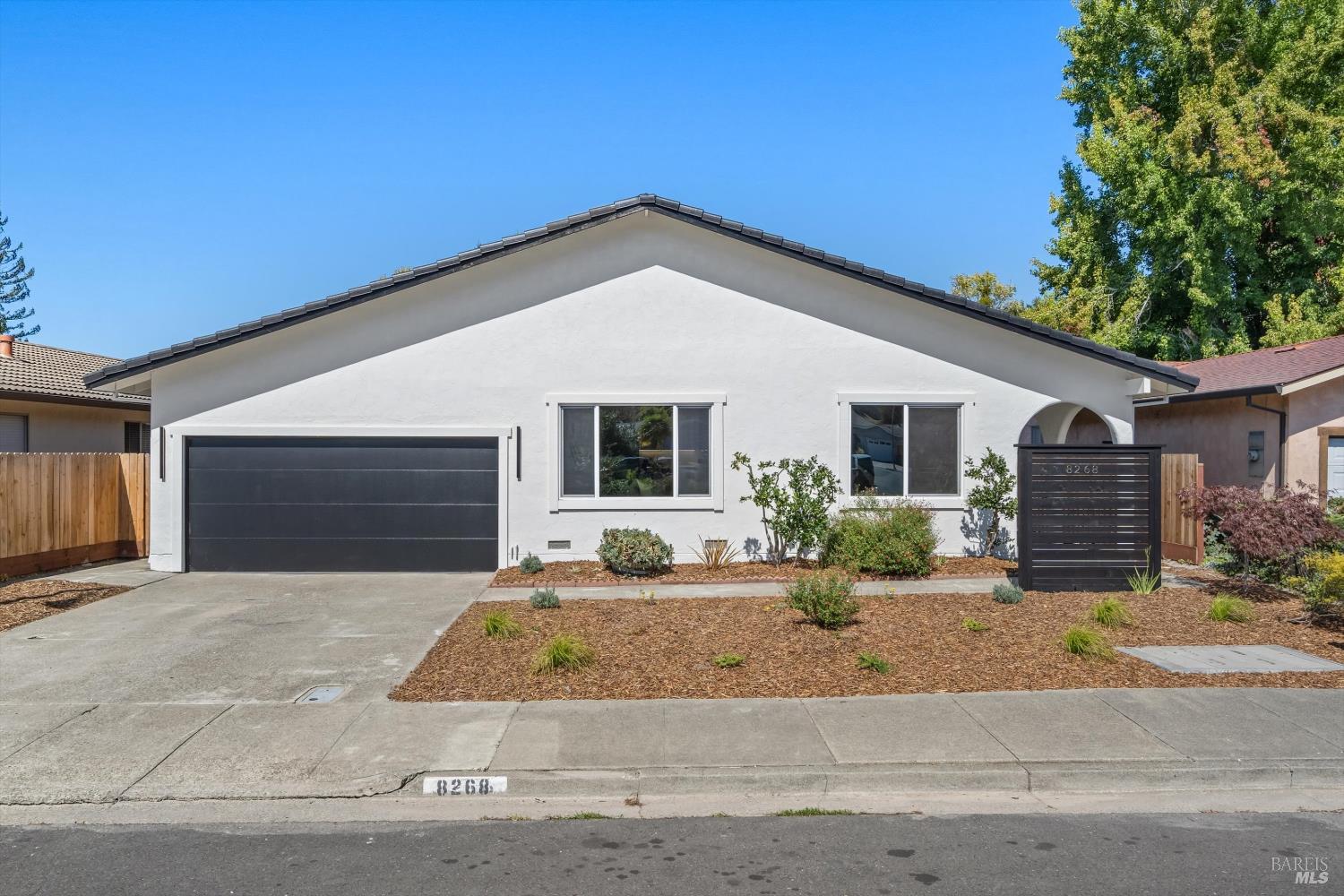 8268 Valley View Drive Sebastopol CA 95472