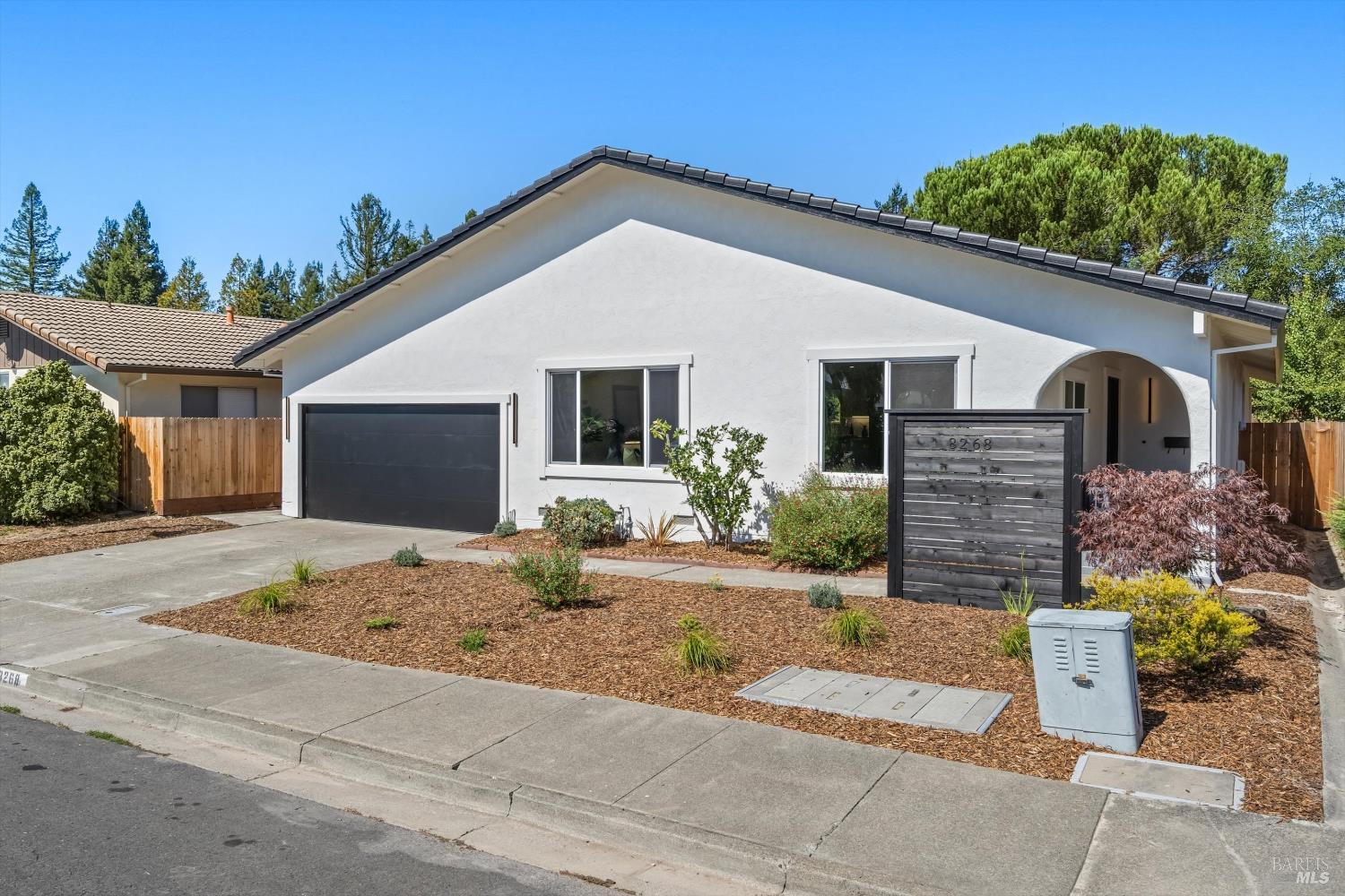 8268 Valley View Drive Sebastopol CA 95472