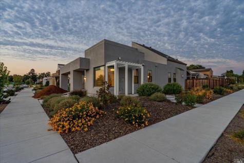 1354 Calabazas Drive Windsor CA 95492