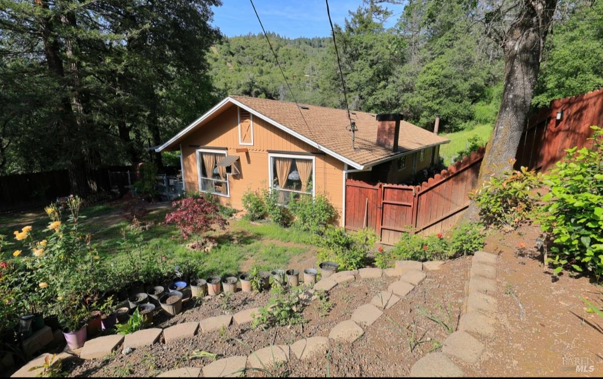 15951 Tomki Road Redwood Valley CA 95470