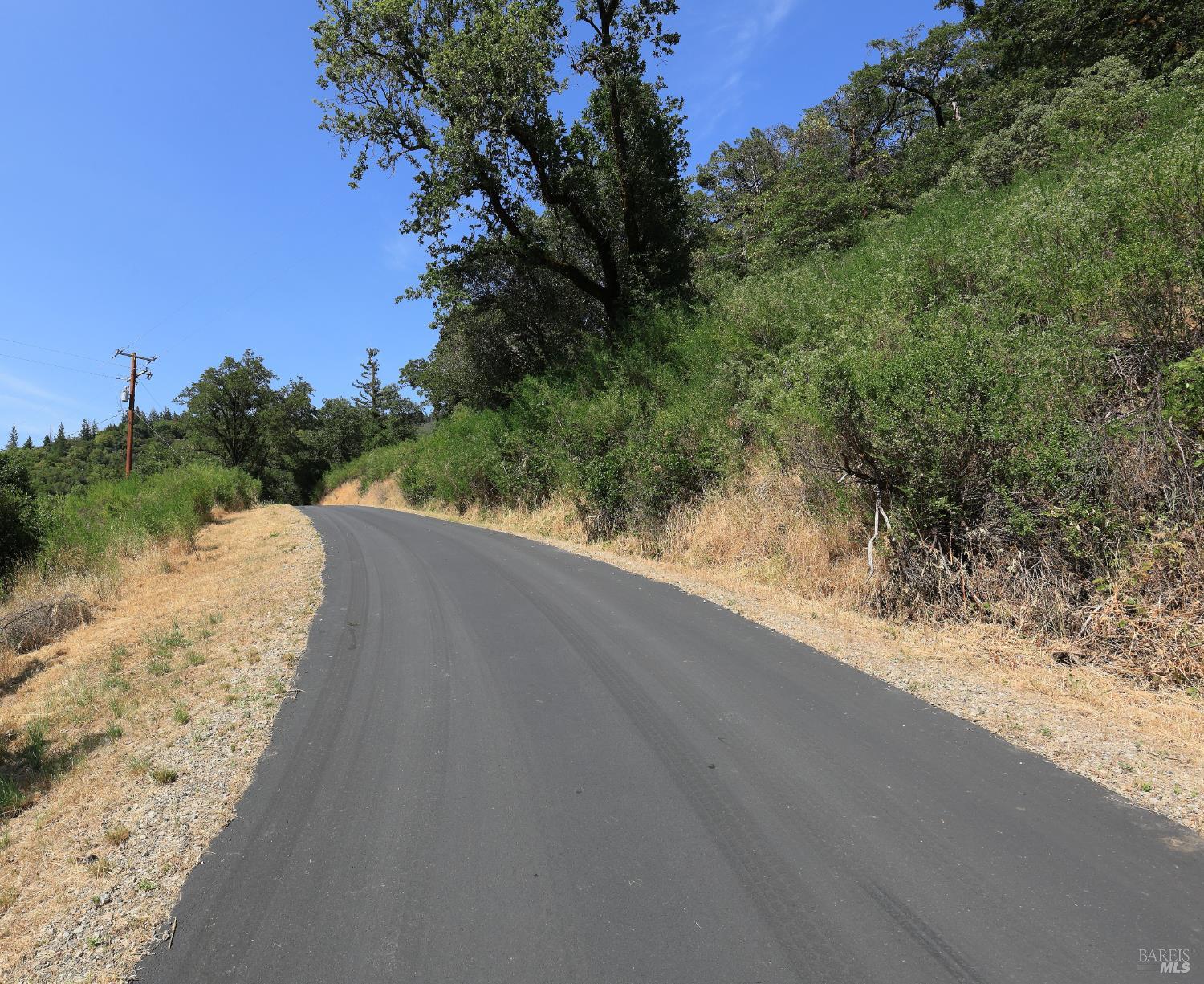 15951 Tomki Road Redwood Valley CA 95470