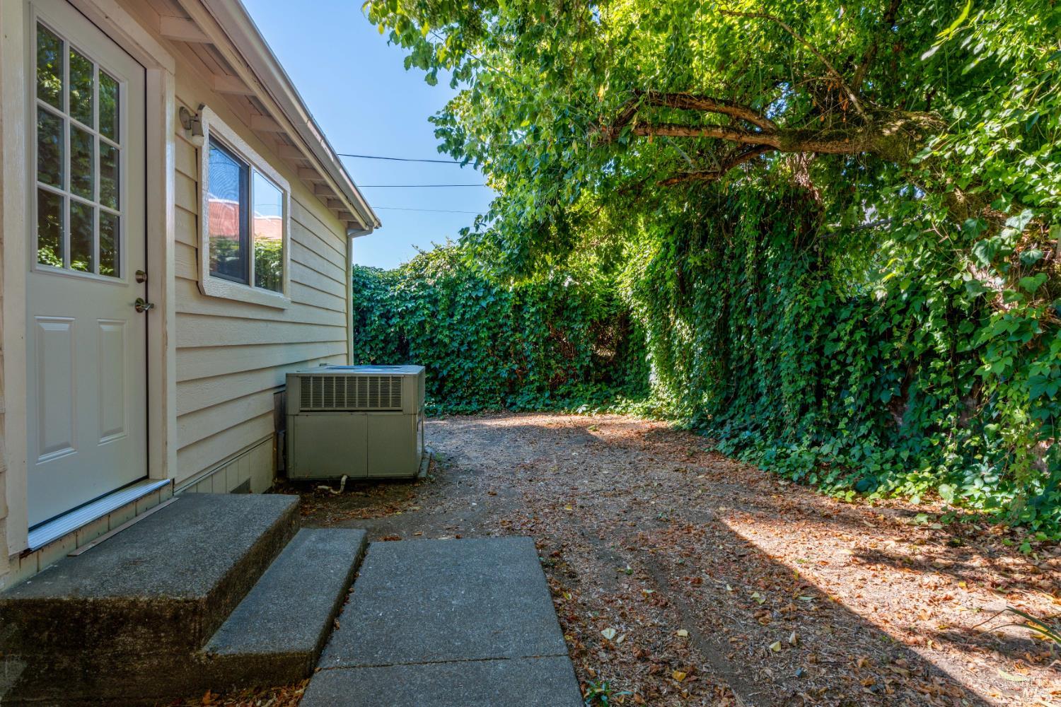 236 S Humboldt Street Willits CA 95490