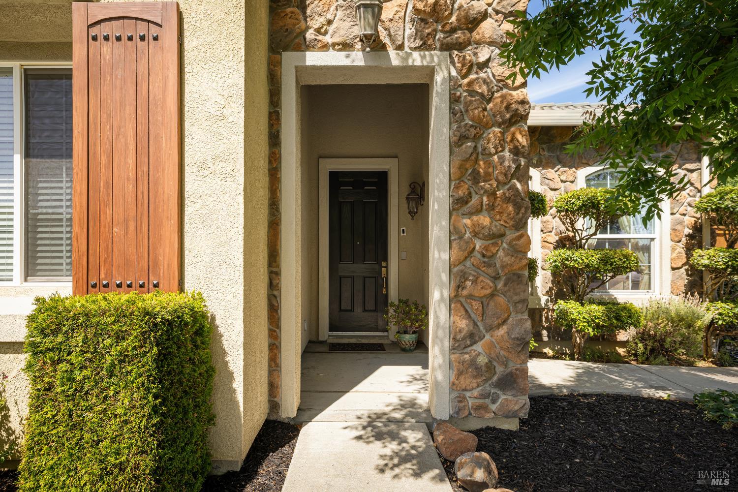 219 Snowy Owl Drive Vacaville CA 95687