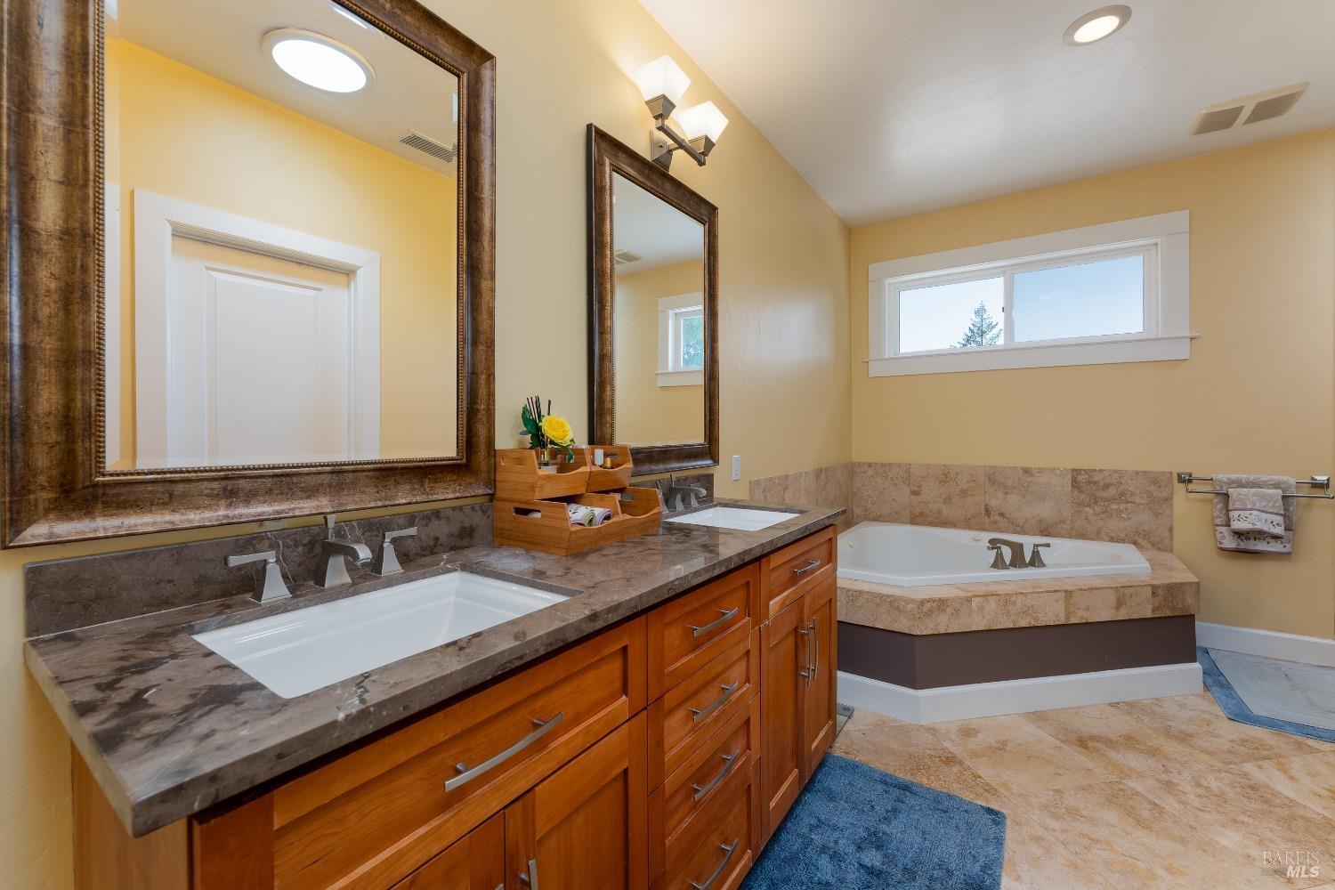 1595 Crane Terrace Ukiah CA 95482