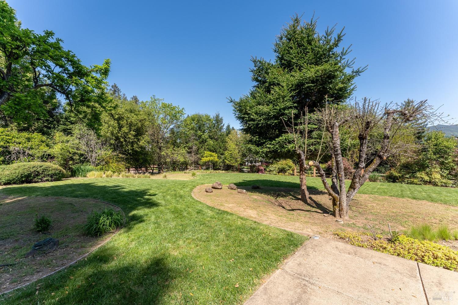 1595 Crane Terrace Ukiah CA 95482