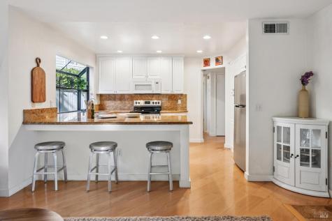 5 Creekside Drive San Rafael CA 94903