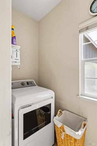 1724 Palomino Court Healdsburg CA 95448