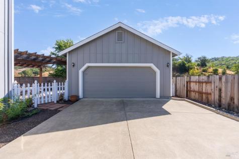 1724 Palomino Court Healdsburg CA 95448
