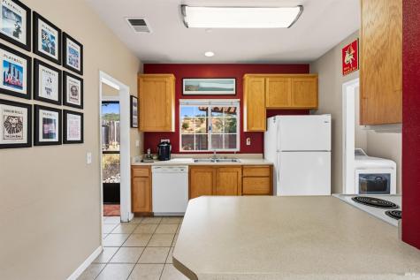 1724 Palomino Court Healdsburg CA 95448