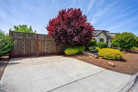 4551 Brighton Drive Santa Rosa CA 95403