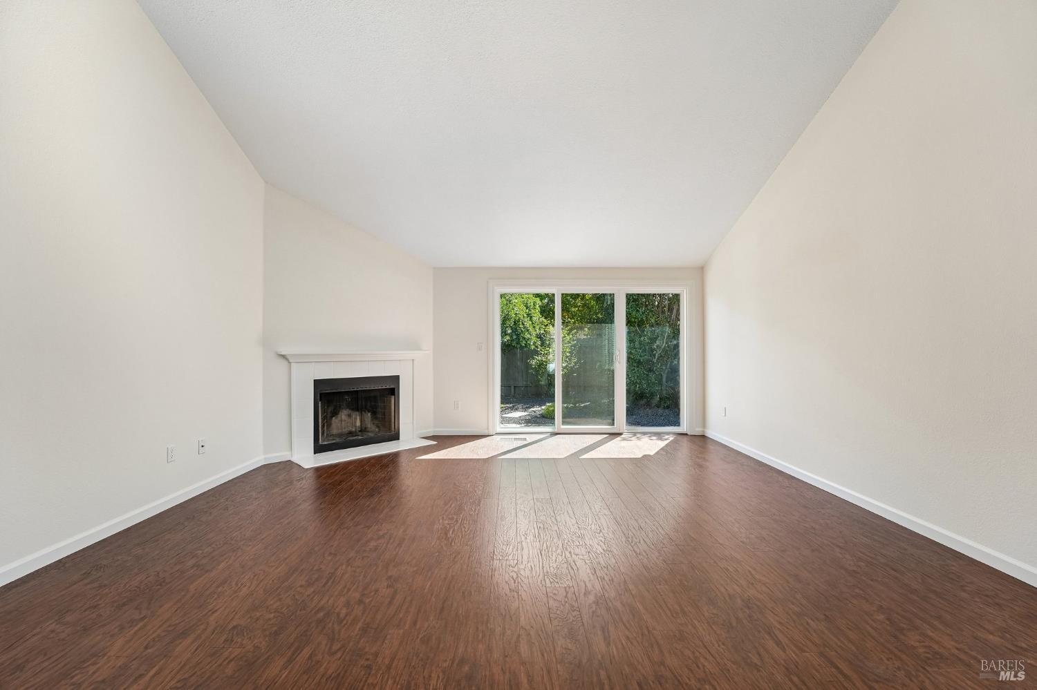 5059 Lakeview Circle Fairfield CA 94534