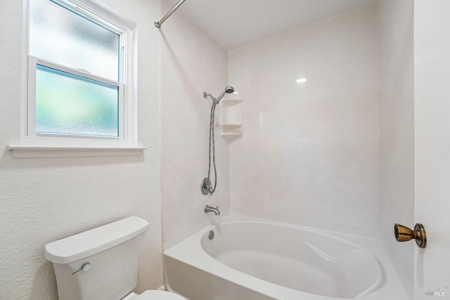 5059 Lakeview Circle Fairfield CA 94534
