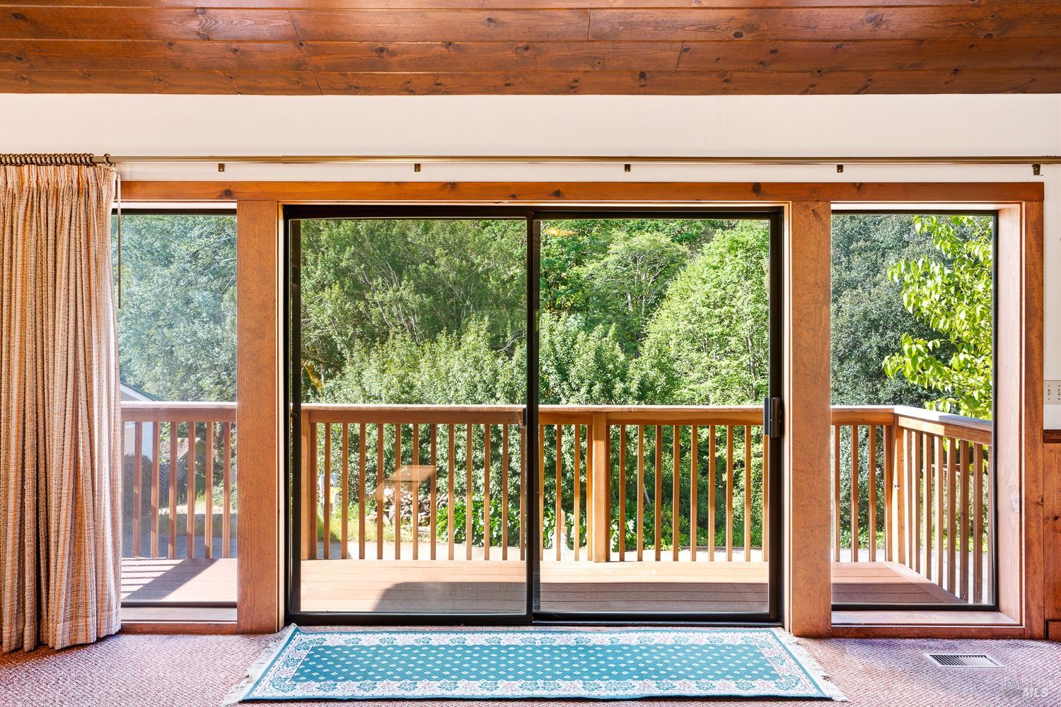 4451 Highway 20 Ukiah CA 95482