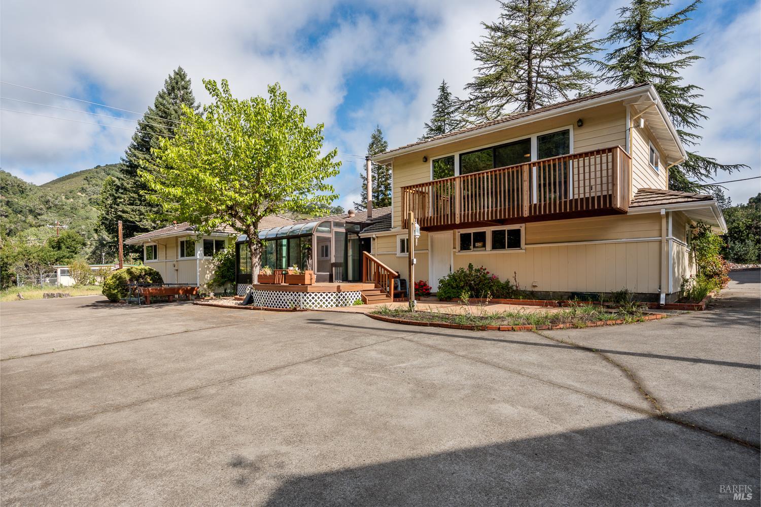 4451 Highway 20 Ukiah CA 95482