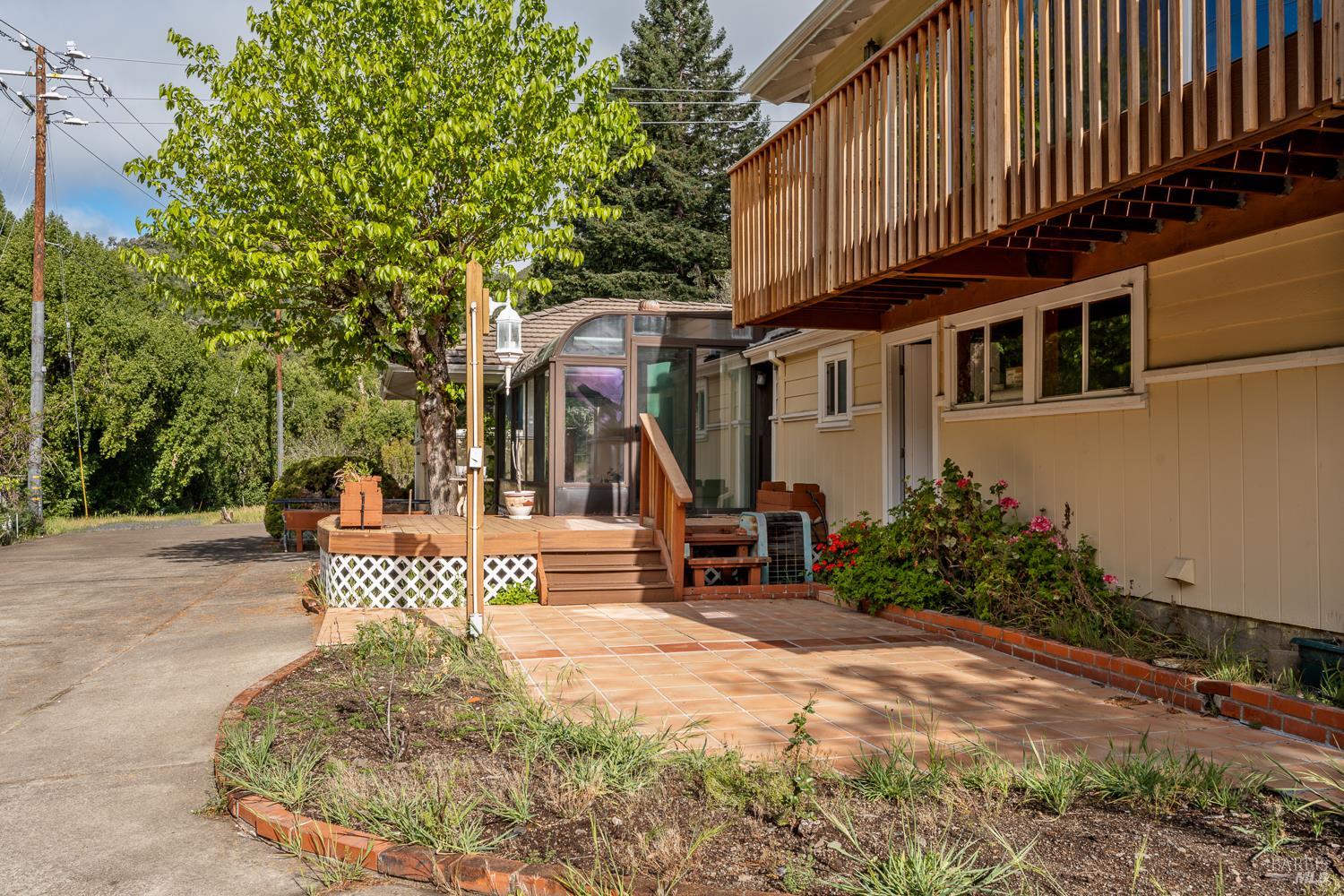 4451 Highway 20 Ukiah CA 95482