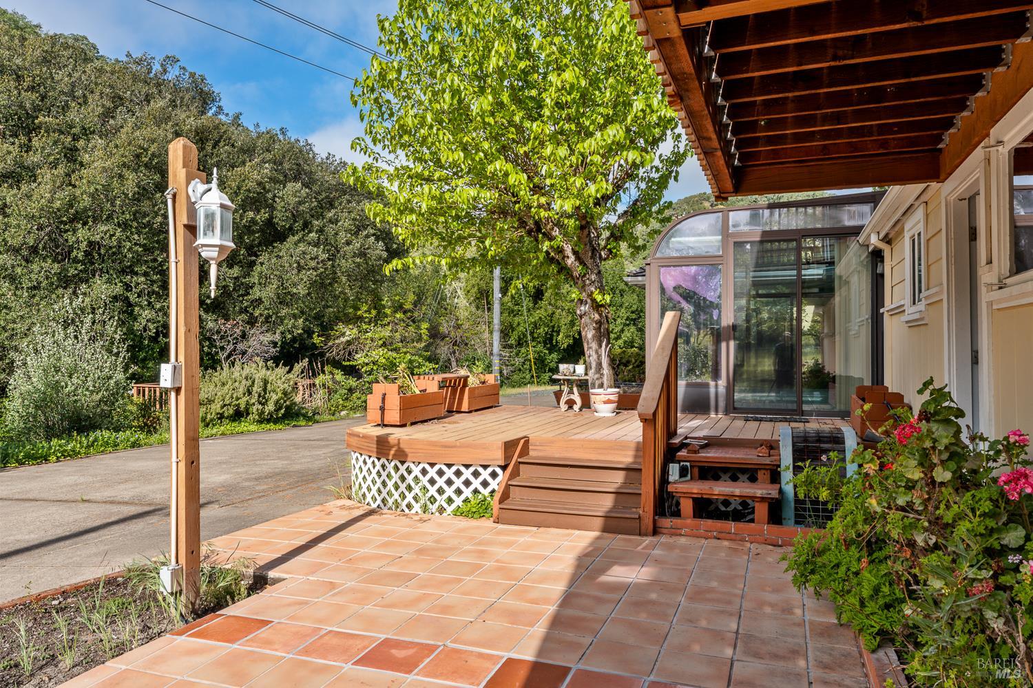 4451 Highway 20 Ukiah CA 95482