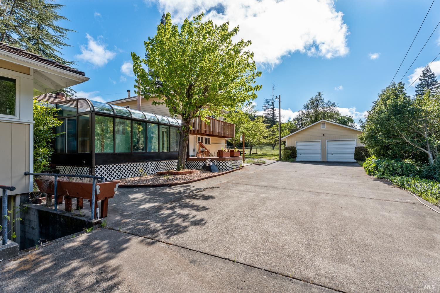 4451 Highway 20 Ukiah CA 95482