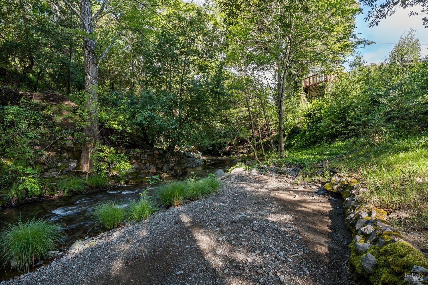 4451 Highway 20 Ukiah CA 95482
