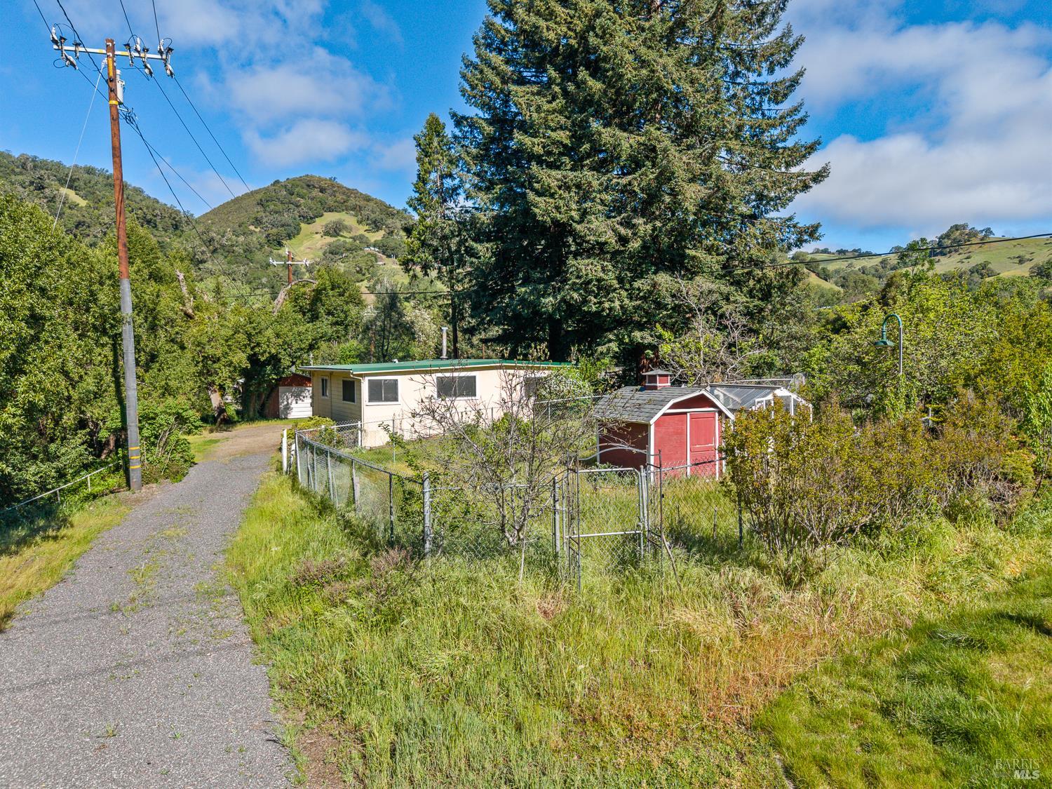 4451 Highway 20 Ukiah CA 95482
