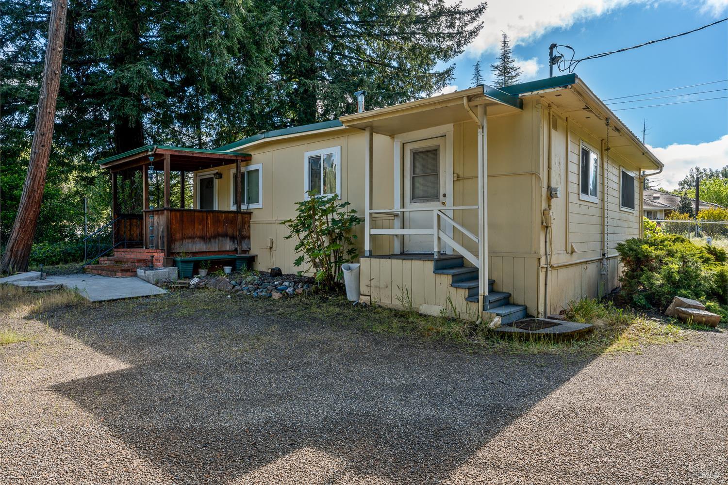 4451 Highway 20 Ukiah CA 95482