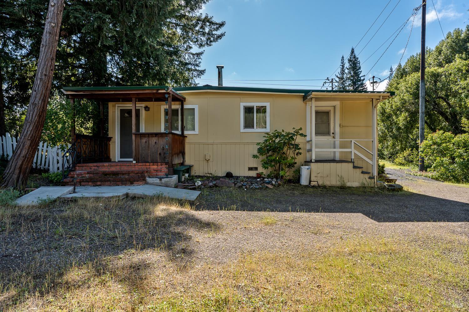 4451 Highway 20 Ukiah CA 95482
