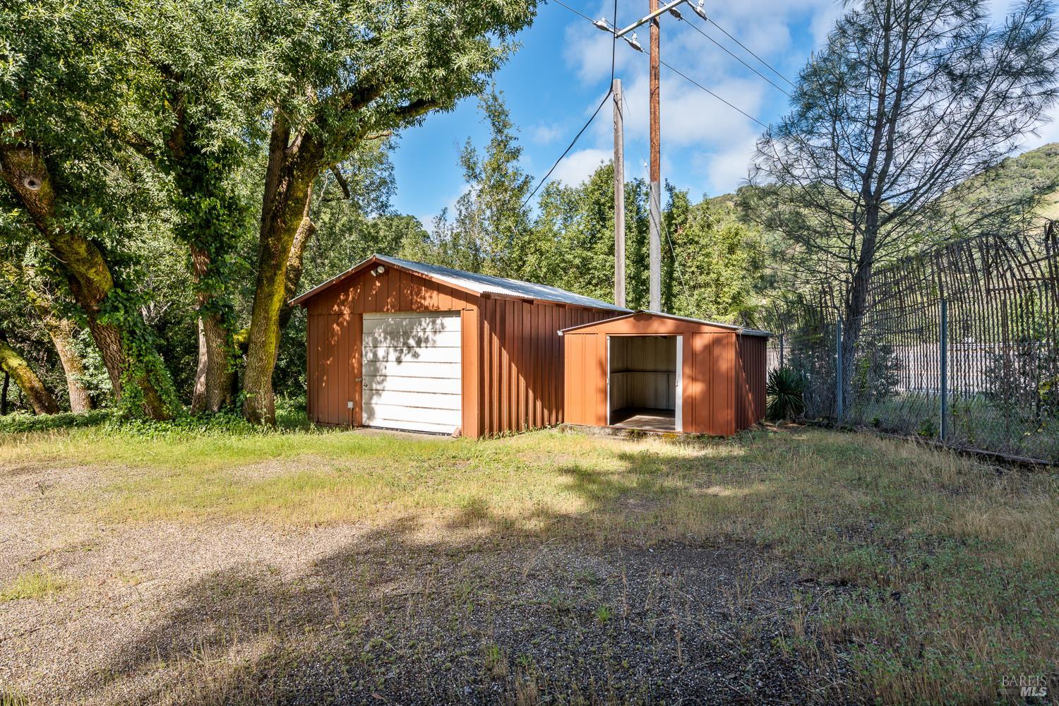 4451 Highway 20 Ukiah CA 95482