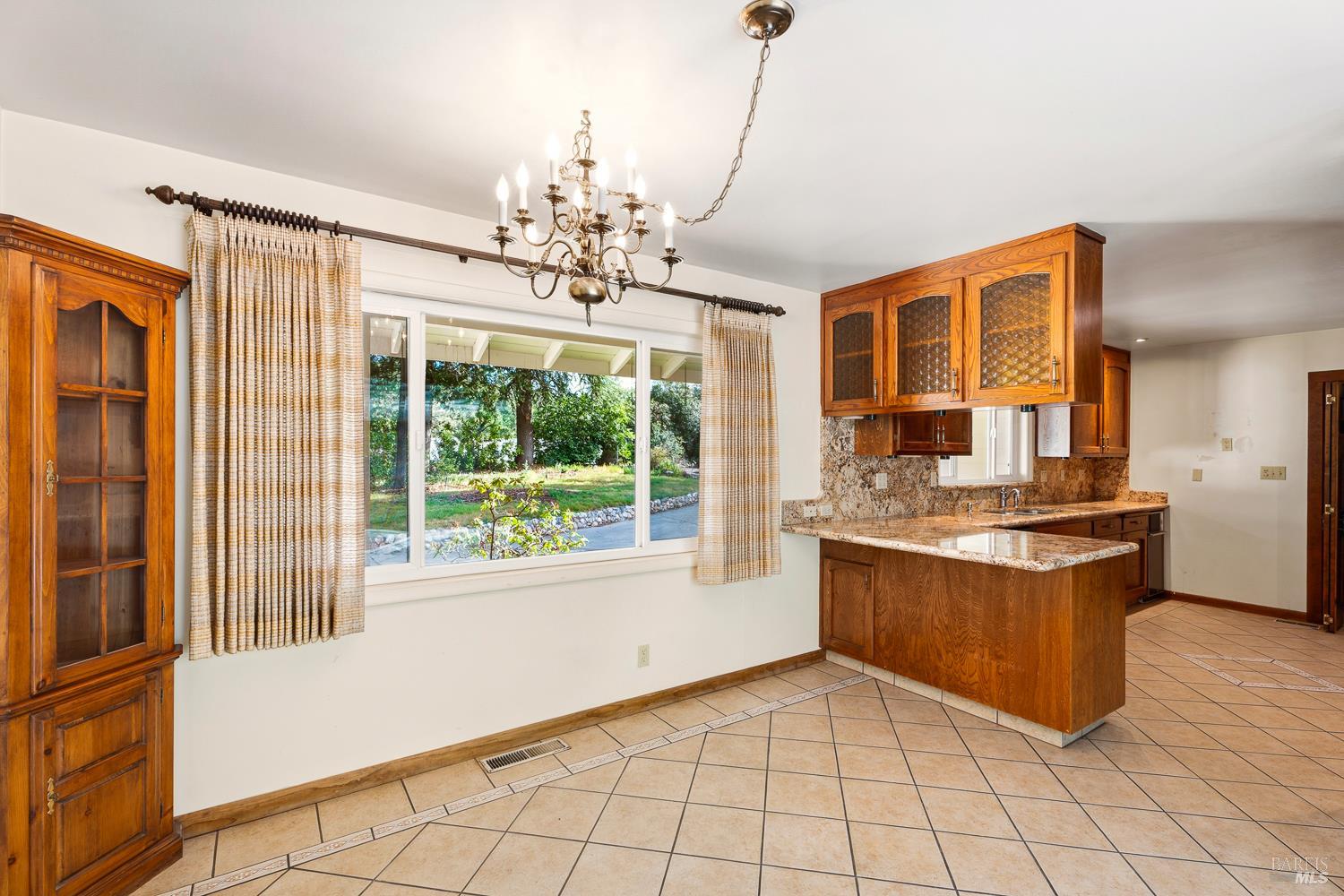 4451 Highway 20 Ukiah CA 95482