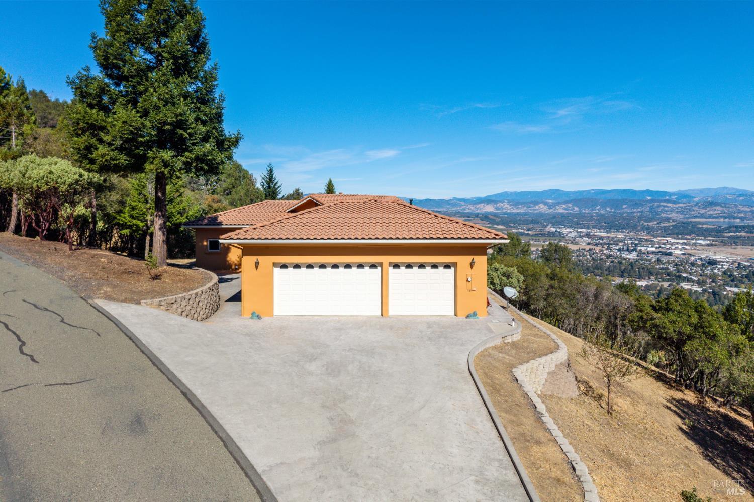 325 Janix Drive Ukiah CA 95482