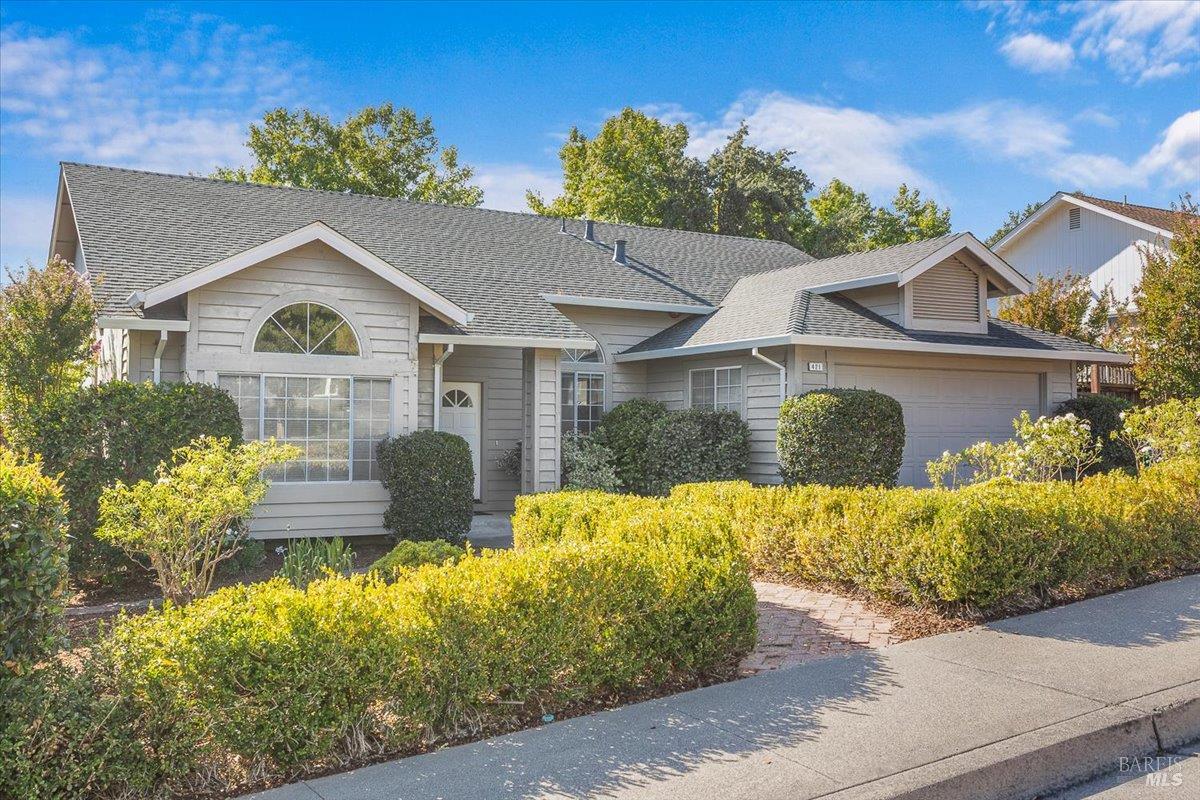 421 Tee Drive Healdsburg CA 95448