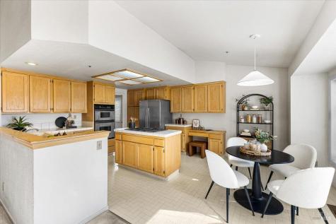 421 Tee Drive Healdsburg CA 95448