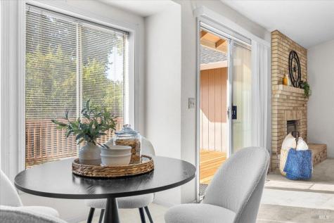 421 Tee Drive Healdsburg CA 95448