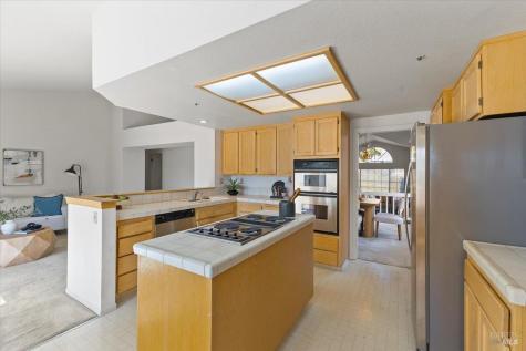 421 Tee Drive Healdsburg CA 95448