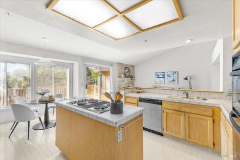 421 Tee Drive Healdsburg CA 95448