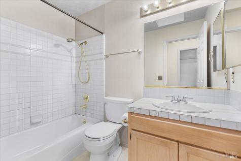 421 Tee Drive Healdsburg CA 95448