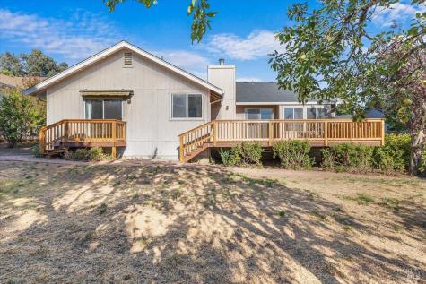 421 Tee Drive Healdsburg CA 95448