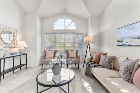 421 Tee Drive Healdsburg CA 95448