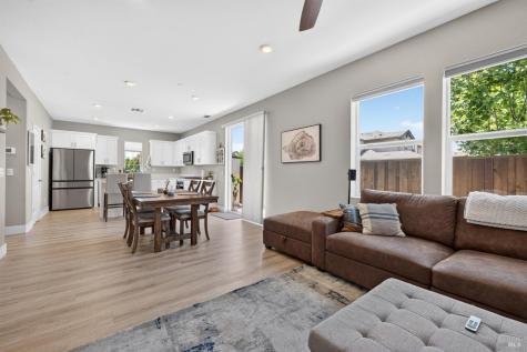2130 Owens Place Rohnert Park CA 94928
