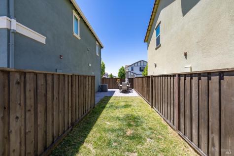 2130 Owens Place Rohnert Park CA 94928