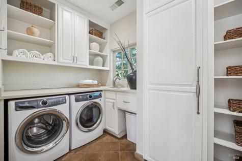 13230 Arnold Drive Glen Ellen CA 95442