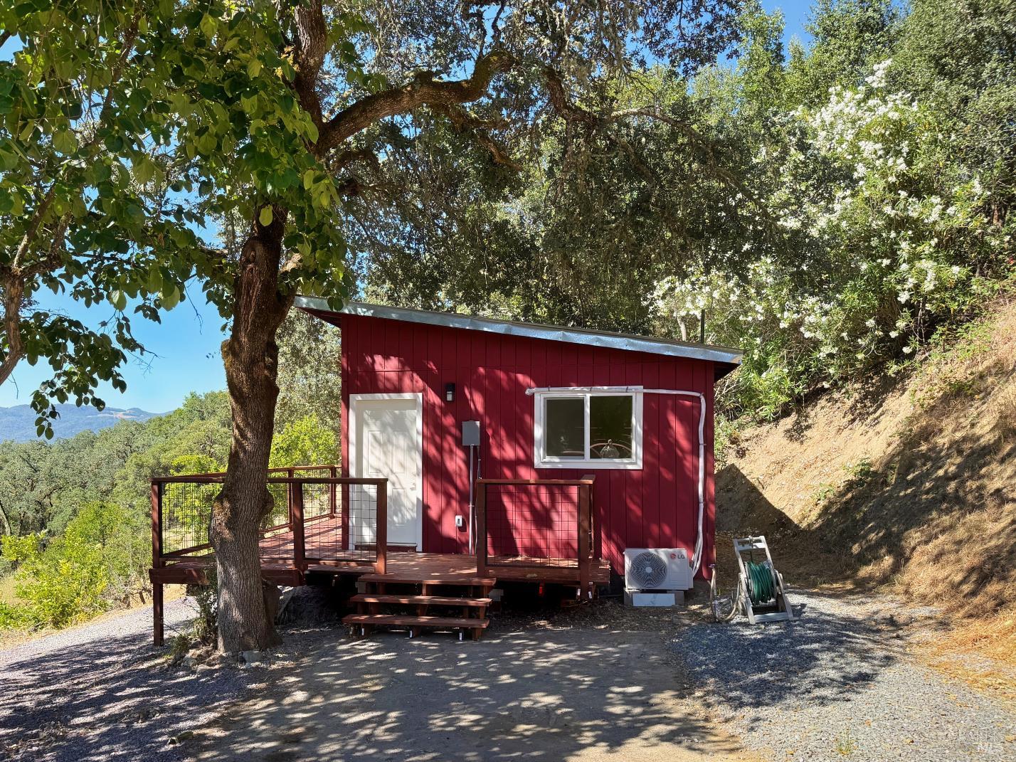 1979 Ridge Road Ukiah CA 95482