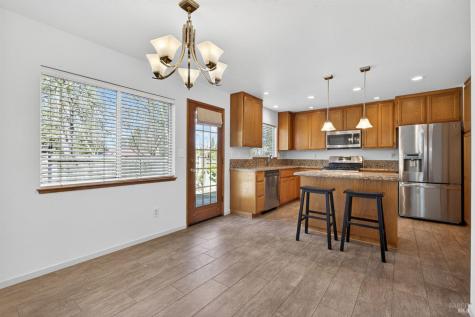 2155 Hastings Court Santa Rosa CA 95405