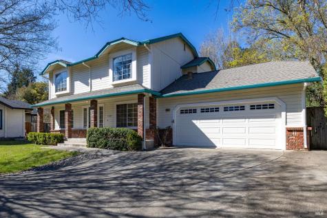 2155 Hastings Court Santa Rosa CA 95405