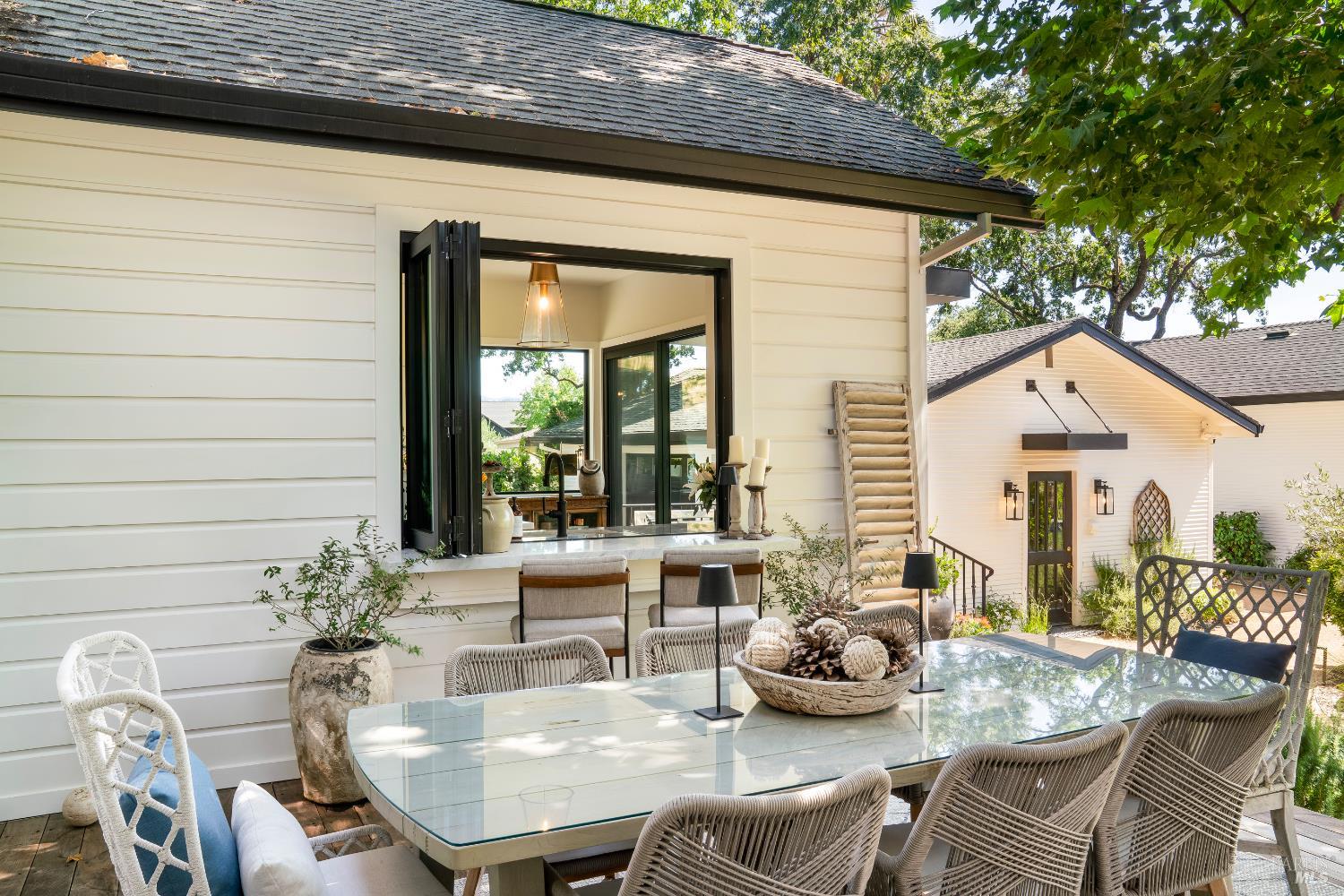 4189 Silverado Trail Calistoga CA 94515