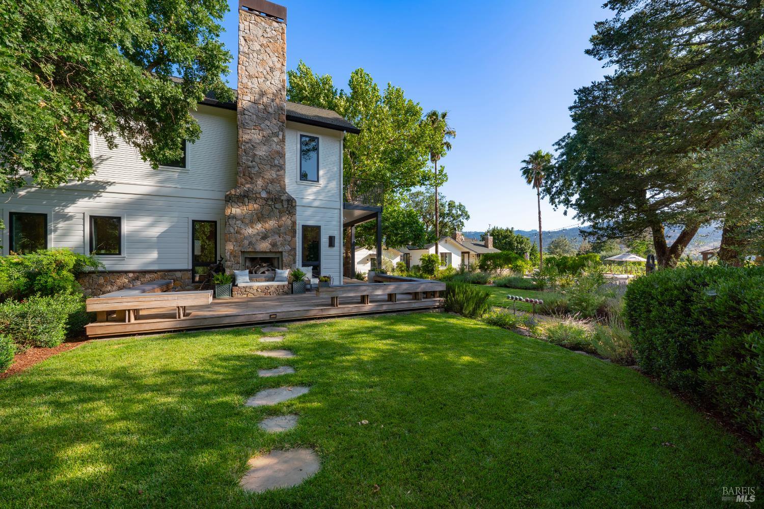 4189 Silverado Trail Calistoga CA 94515
