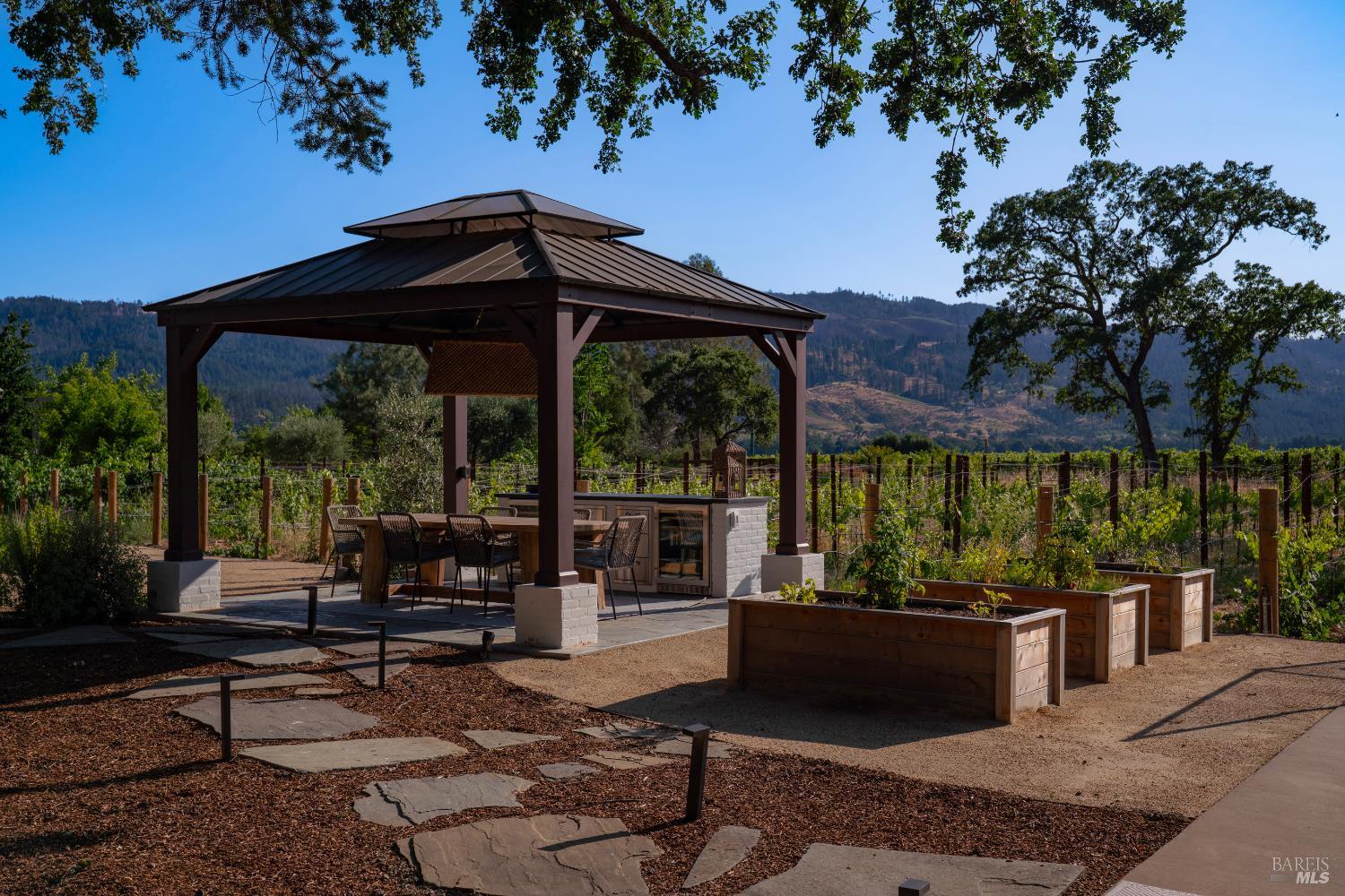 4189 Silverado Trail Calistoga CA 94515