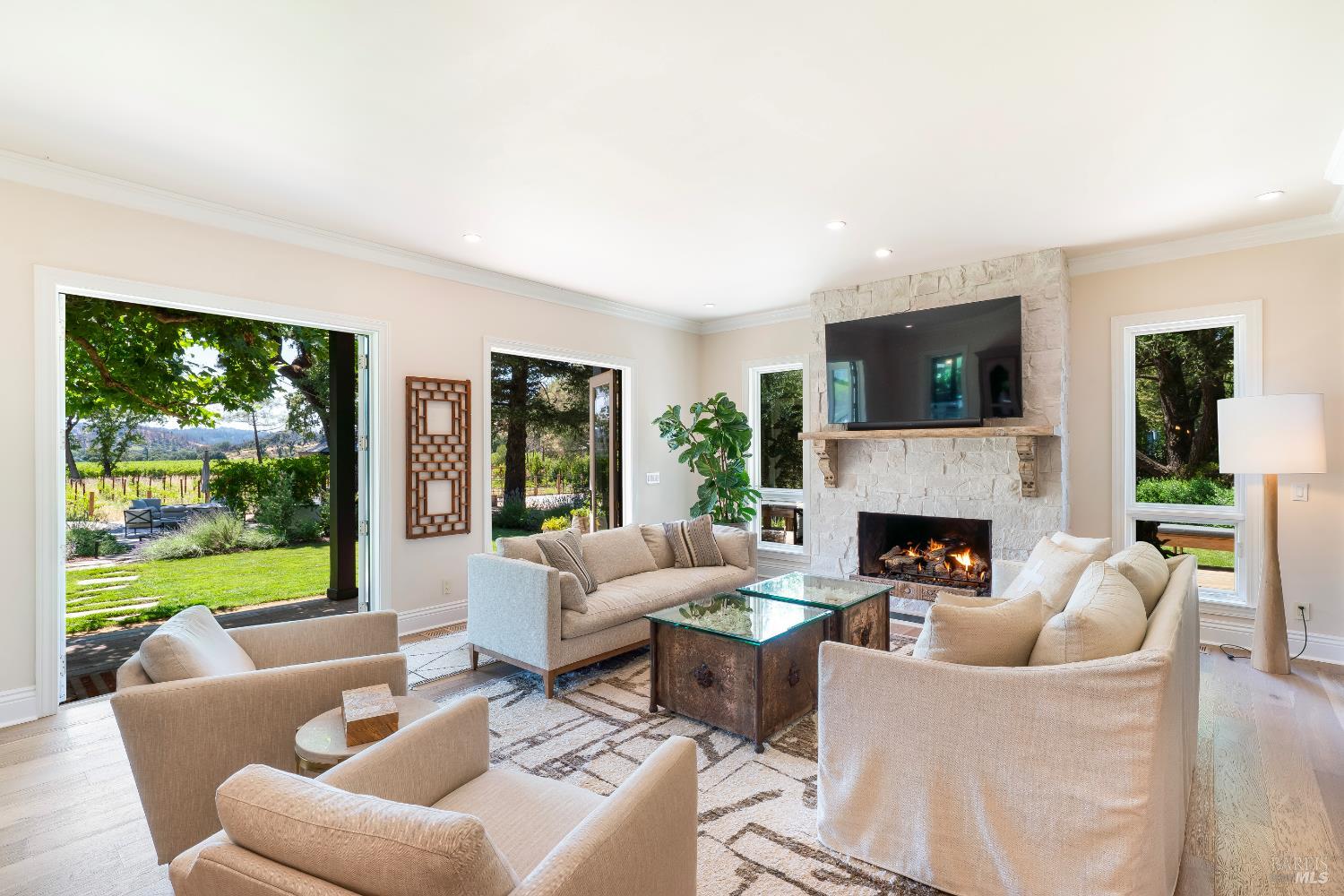 4189 Silverado Trail Calistoga CA 94515