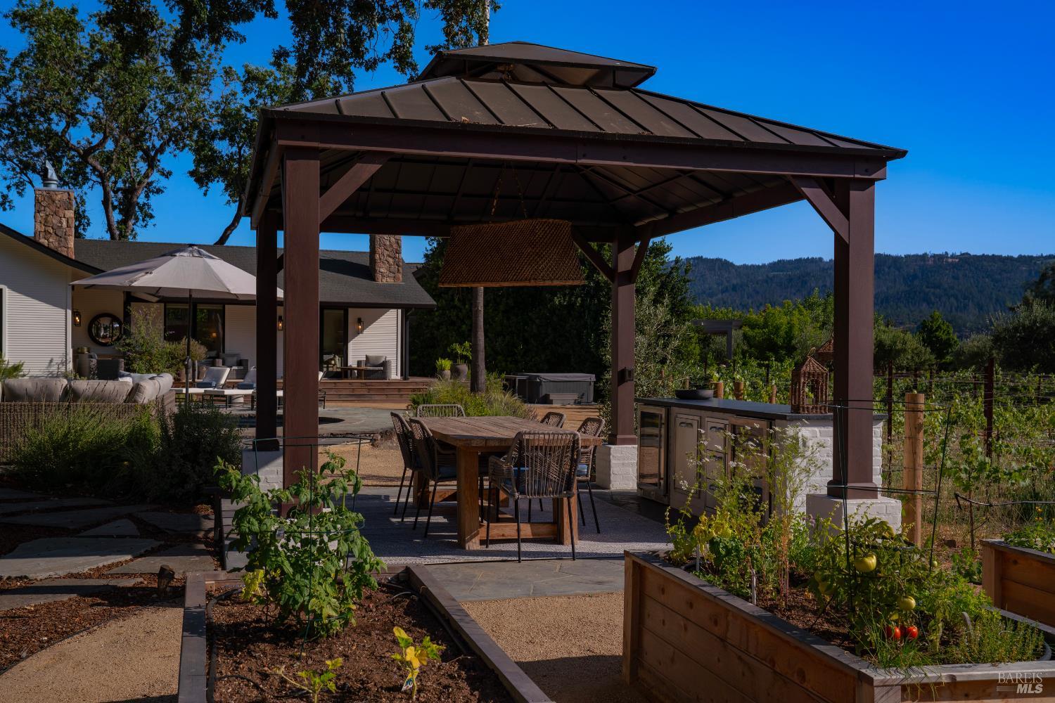 4189 Silverado Trail Calistoga CA 94515