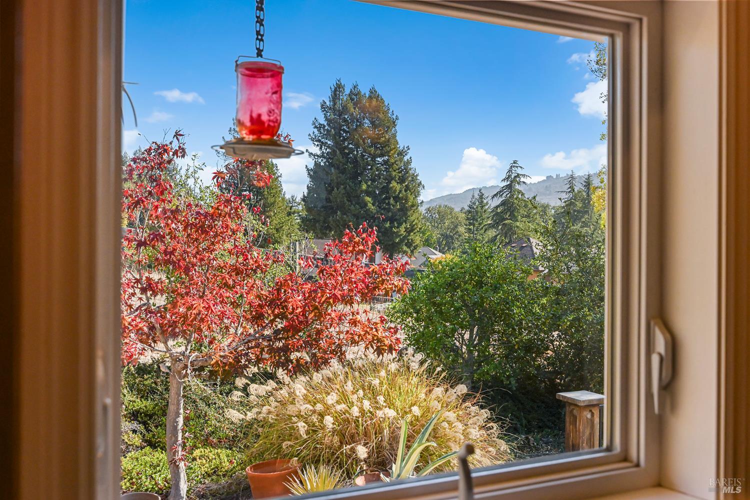 4702 Hillsboro Circle Santa Rosa CA 95405